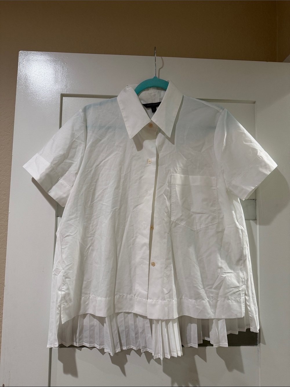White Short Sleeve Button-Up Shirt with Pleated Hem